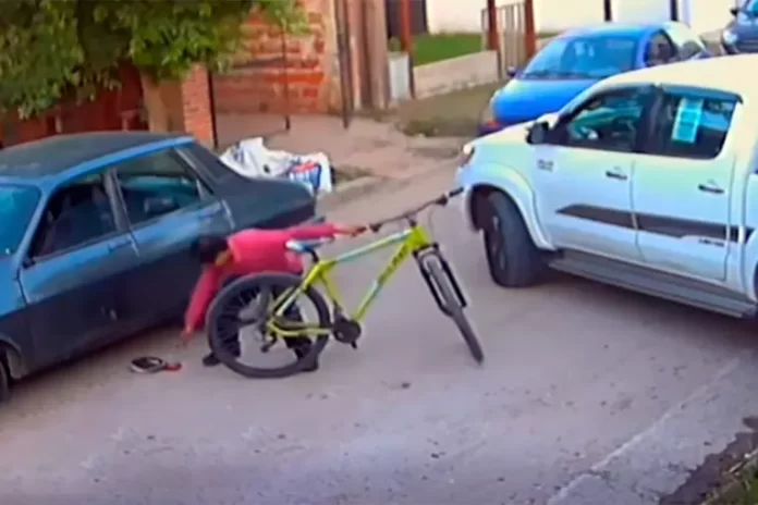 Encontró una billetera en la calle y realizó compras con la tarjeta del dueño. Foto: Del Éxodo Nogoyá Encontró una billetera en la calle y realizó compras con la tarjeta del dueño. Foto: Del Éxodo Nogoyá