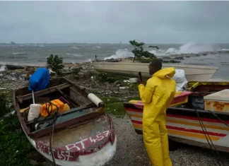 El huracán Melissa toca tierra en Jamaica: ya hay tres muertos. Foto: AP.