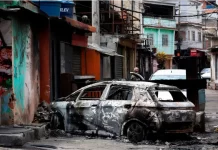 Masiva operación policial en Río de Janeiro deja 64 muertos y más de 80 detenidos en las favelas de Alemão y Penha Violencia en las favelas de Brasil. Foto: Reuters/Aline Massuca