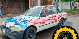 Así quedó el auto del vecino que denunció a los menores