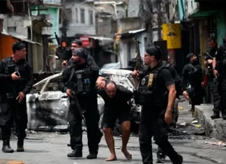 Más de 130 muertos por operativos en favelas de Brasil. Foto: AFP