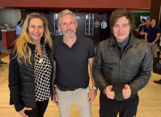 Javier Milei llegó a Paraná y fue recibido por Rogelio Frigerio en medio de un fuerte operativo de seguridad