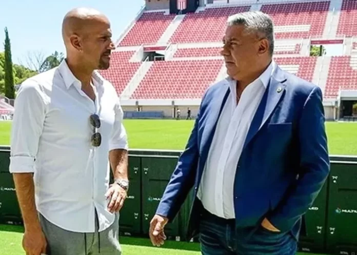 Verón, Tapia y una relación que parece no tener retorno. Foto: (Redes).