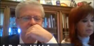 Cristina Kirchner, a la izquierda de su abogado Carlos Beraldi, esta mañana en el inicio del caso