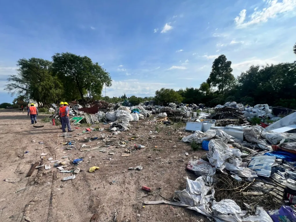 La chatarrería Todoni comenzó a retirar materiales del predio