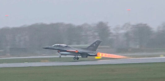 Despegaron los primeros F-16 argentinos