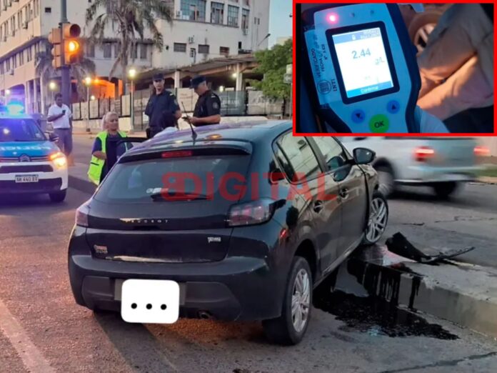 Conductor alcoholizado chocó en Avenida Ramírez. Foto: (SLC). Conductor alcoholizado chocó en Avenida Ramírez. Foto: (SLC).