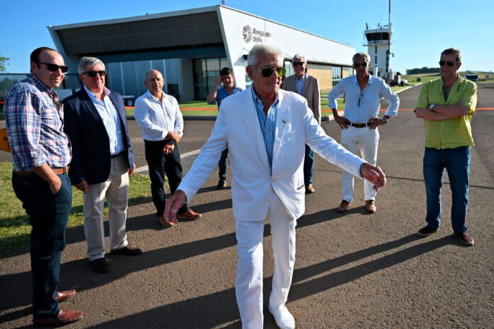 Aeropuerto de Salto, celebró la presentación del libro homenaje al piloto Hebert Rattin