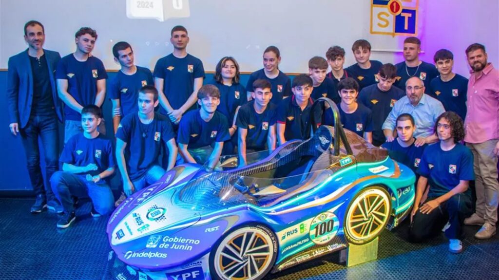 Desafío Eco YPF con autos eléctricos construidos por estudiantes
