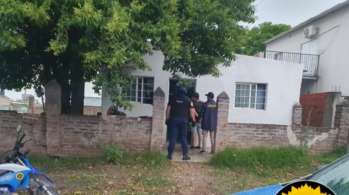 Desbaratan banda liderada por un colombiano que realizaba préstamos ilegales en Victoria. Foto: P.E.R.