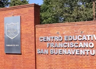 Un alumno atacó a un preceptor con agua hirviendo en una escuela de Córdoba Un alumno atacó a un preceptor con agua hirviendo