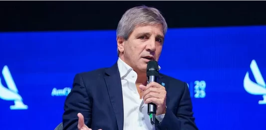 Luis Caputo, ministro de Economía. Foto: (NA).
