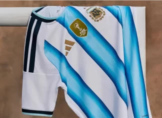 La AFA presentó la nueva camiseta de la Selección con Messi como protagonista La AFA presentó la nueva camiseta