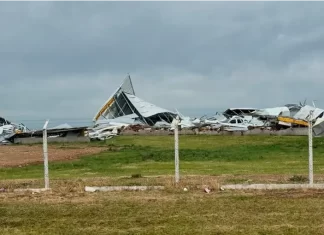 Destrozos en galpones del Parque Industrial sobre Ruta 12