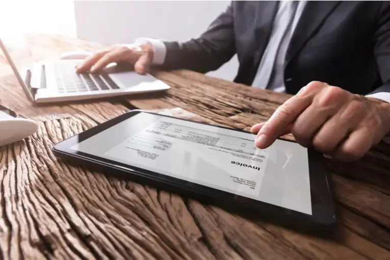 El Banco Central analiza eliminar los cheques físicos