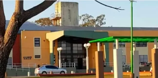 Intento de rapto en una escuela primaria de Federación: investigan el accionar de un hombre en una camioneta negra. Foto (PER).