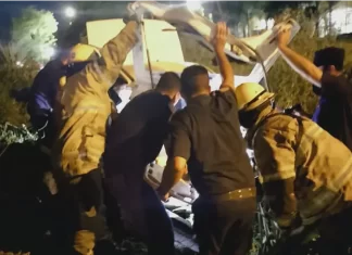 Cuatro heridos —entre ellos un menor— tras un violento choque en el ingreso a Colonia Avellaneda Uno de los vehículos involucrados. Foto: Bomberos Voluntarios.