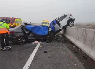 Tragedia en Chile: dos argentinos y un chileno murieron en un choque frontal en la autopista Los Andes Fallecieron al menos dos argentinos en un choque frontal en Chile. Foto: Los Andes