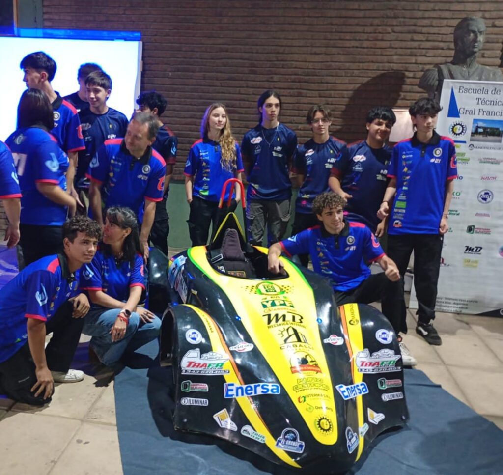 Desafío Eco YPF con autos eléctricos construidos por estudiantes