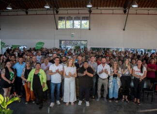 Reconocieron la labor comunitaria de más de 150 comedores y merenderos de Paraná Reconocieron la labor comunitaria de más de 150 comedores y merenderos de Paraná