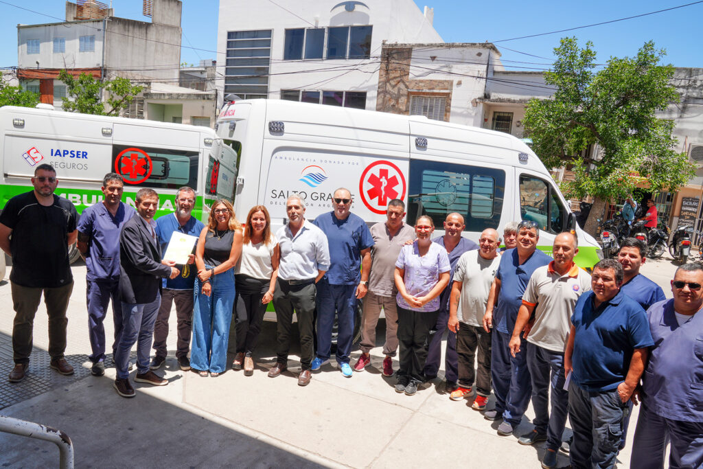 Hospitales de Paraná recibieron ambulancias. Foto: (GER)