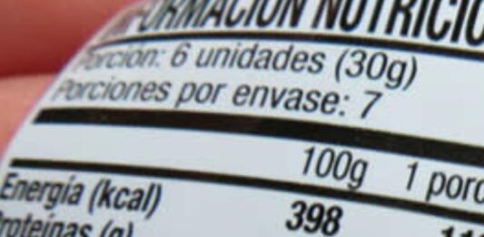 Colonia Avellaneda ofrece una charla sobre etiquetado e información nutricional para adultos mayores