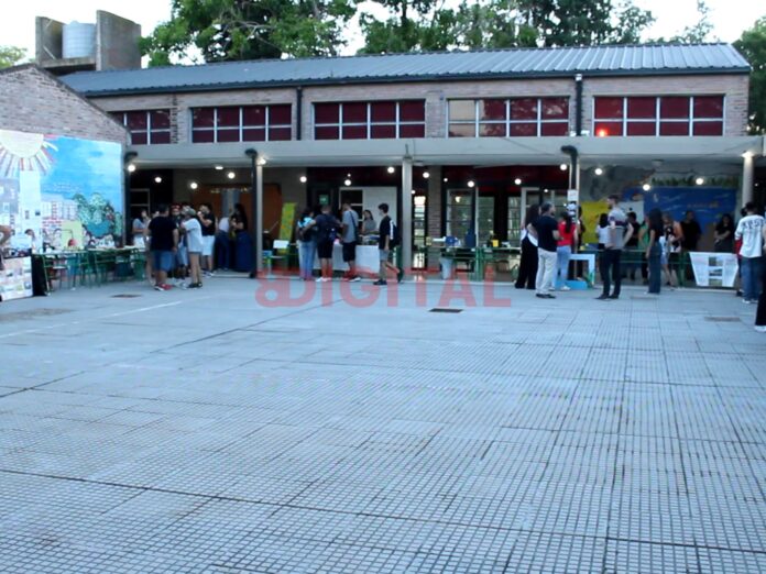 Feria de ciencias y tecnología en la ESJA Nº 31 Pueblos Originarios. Foto: Elochodigital