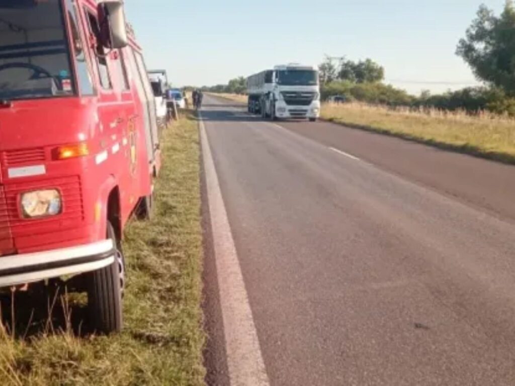 Violento impacto contra el guardarrail en la Autovía 12