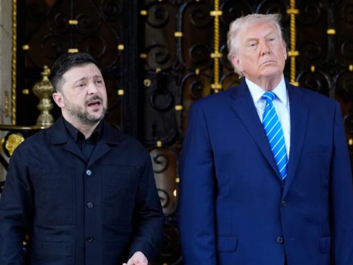 Donald Trump recibe a Volodimir Zelenski en la Florida (Foto: AP)
