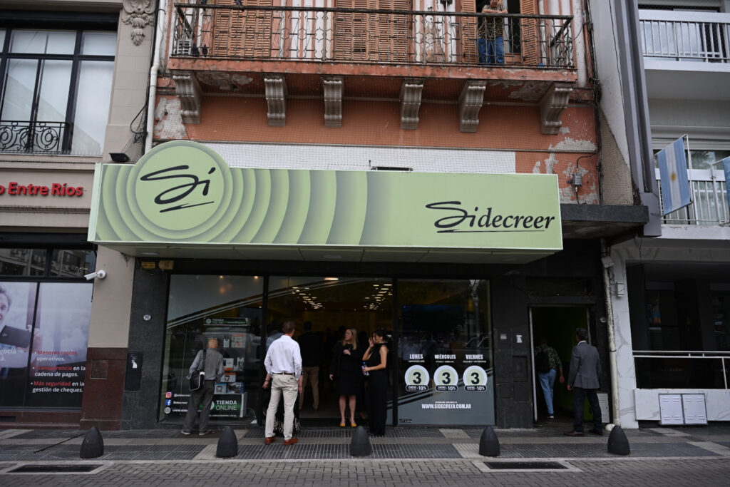 Sidecreer presentó su nueva tarjeta y una red propia de pagos. Foto: (GER)