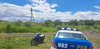 Robó una moto, la abandonó y escapó entre el monte. Foto: (PER)