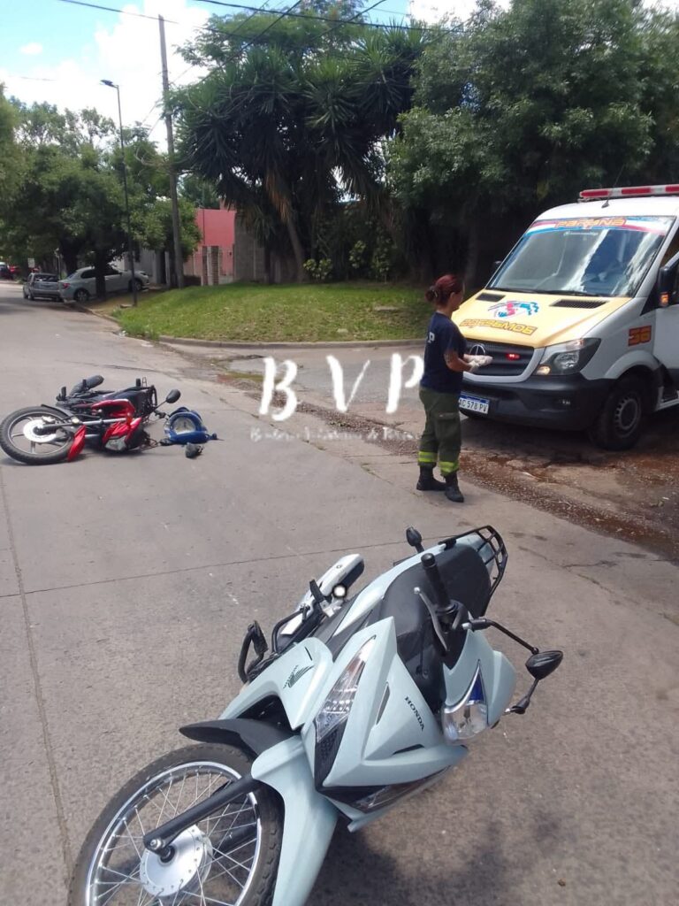 Dos motociclistas lesionados tras un accidente en Paraná. Foto: (BVP)