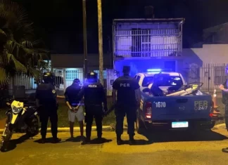Joven intentó evadir un control policial en Concordia, realizó maniobras peligrosas en moto y terminó detenido Joven intentó evadir un control policial en Concordia, realizó maniobras peligrosas en moto y terminó detenido