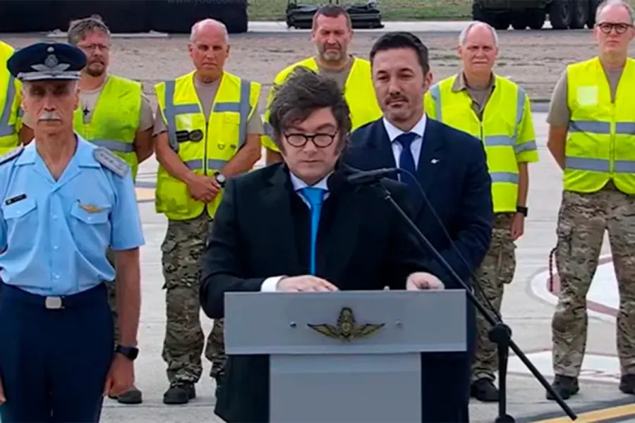 Los aviones F-16 llegaron a la Argentina