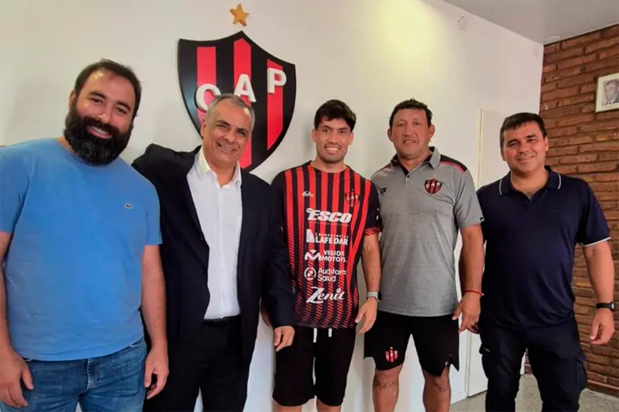 Tomás Attis selló su vínculo con Patronato