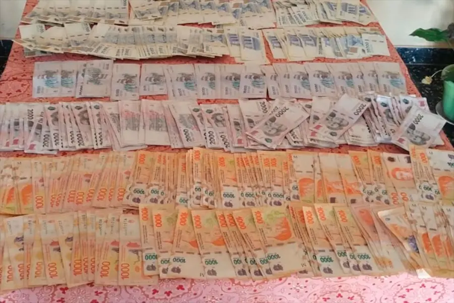 Robó más de $4 millones de una vivienda, gastó el dinero en ropa y boliches y fue detenido en un hotel