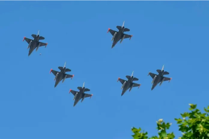 Los aviones F-16 llegaron a la Argentina