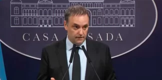 Manuel Adorni anuncia el informe tras la reunión del Consejo de Mayo