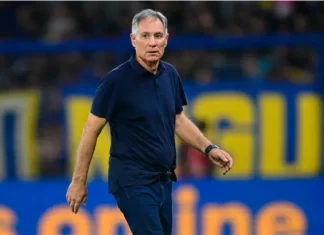 Ariel Holan dejó de ser el técnico de Rosario Central