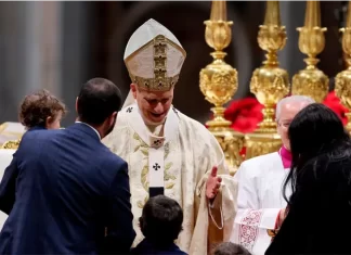 León XIV celebró la ceremonia ante una multitud (REUTERS/Yara Nardi)