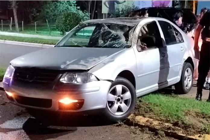Volcó un auto en Navidad y tres personas resultaron heridas en Concordia
