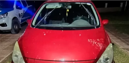 Robó el auto de un vecino en Paraná y viajó a Diamante para visitar a su novia