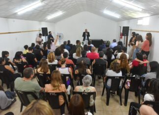 Entregaron diplomas a cuidadores de personas mayores en Colonia Avellaneda Entregaron diplomas a cuidadores de personas mayores en Colonia Avellaneda. Foto: (MCA)