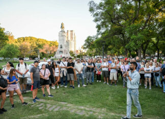 Vecinos redescubrieron la historia de Puerto Viejo en un recorrido patrimonial por Paraná Vecinos redescubrieron la historia de Puerto Viejo. Foto: (MP)