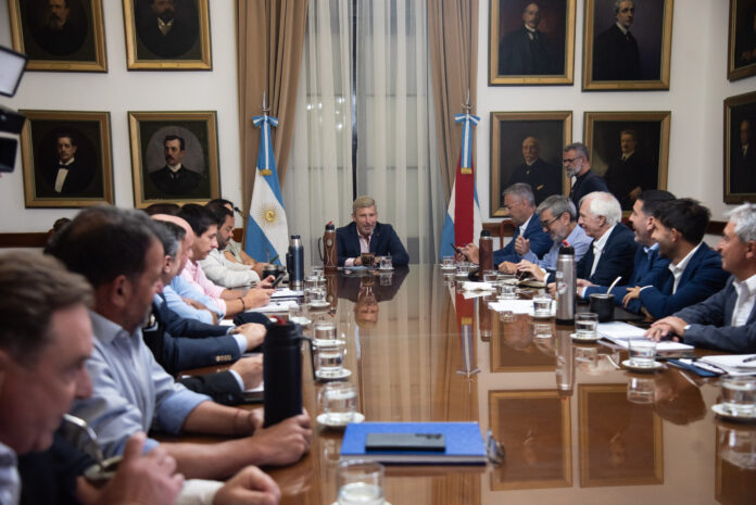 Frigerio en reunión de gabinete. Foto: Gobierno de Entre Ríos Frigerio en reunión de gabinete. Foto: Gobierno de Entre Ríos