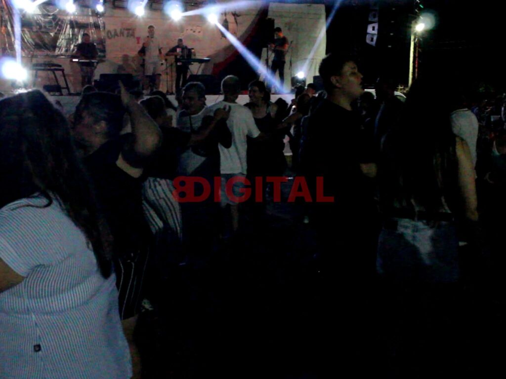 Estación Sosa vibró de música y baile del “Sosa Canta y Baila”. Foto: Elochodigital