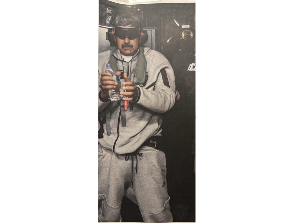 La primera foto de Nicolás Maduro tras su captura