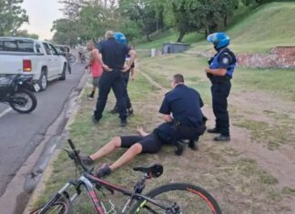 Un móvil policial chocó a una ciclista en la Costanera de Paraná