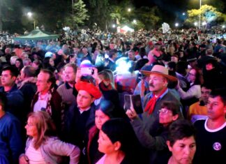 María Grande celebró el 15° Festival del Jornalero con una multitud y grandes artistas en el Anfiteatro Municipal María Grande celebró el 15° Festival del Jornalero. Foto: Elochodigital