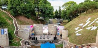 Música en el Anfiteatro de Paraná.